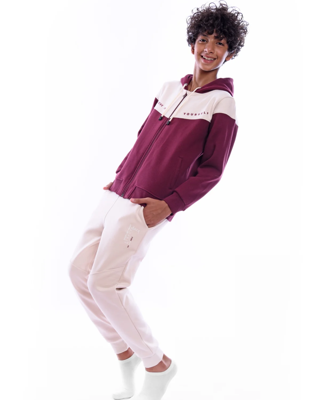 Innovatio Boys' pajamas, jacket with capecon + printed pants