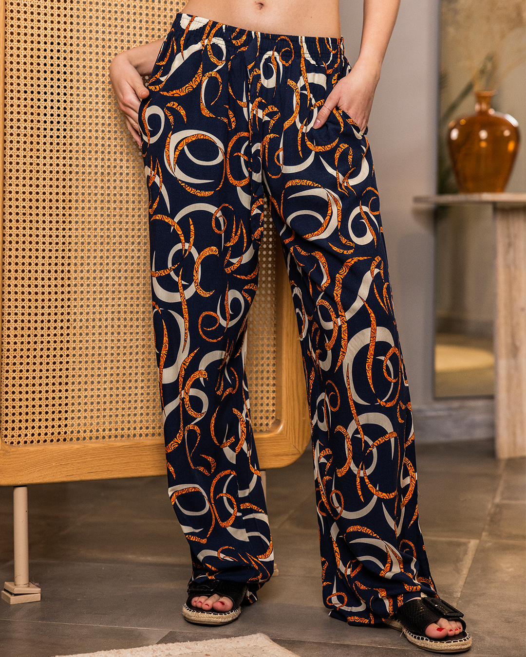Women's patterned viscose trousers