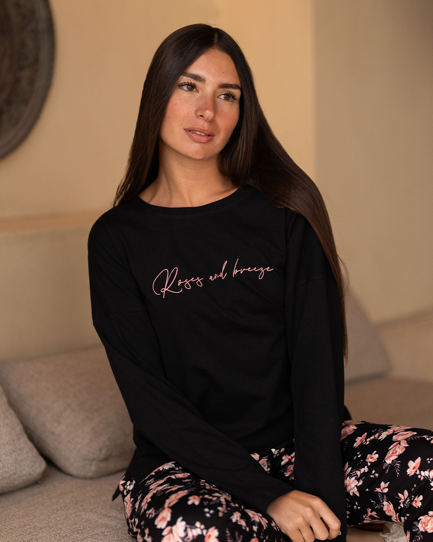 Roses and breeze Women's off shoulder pajamas