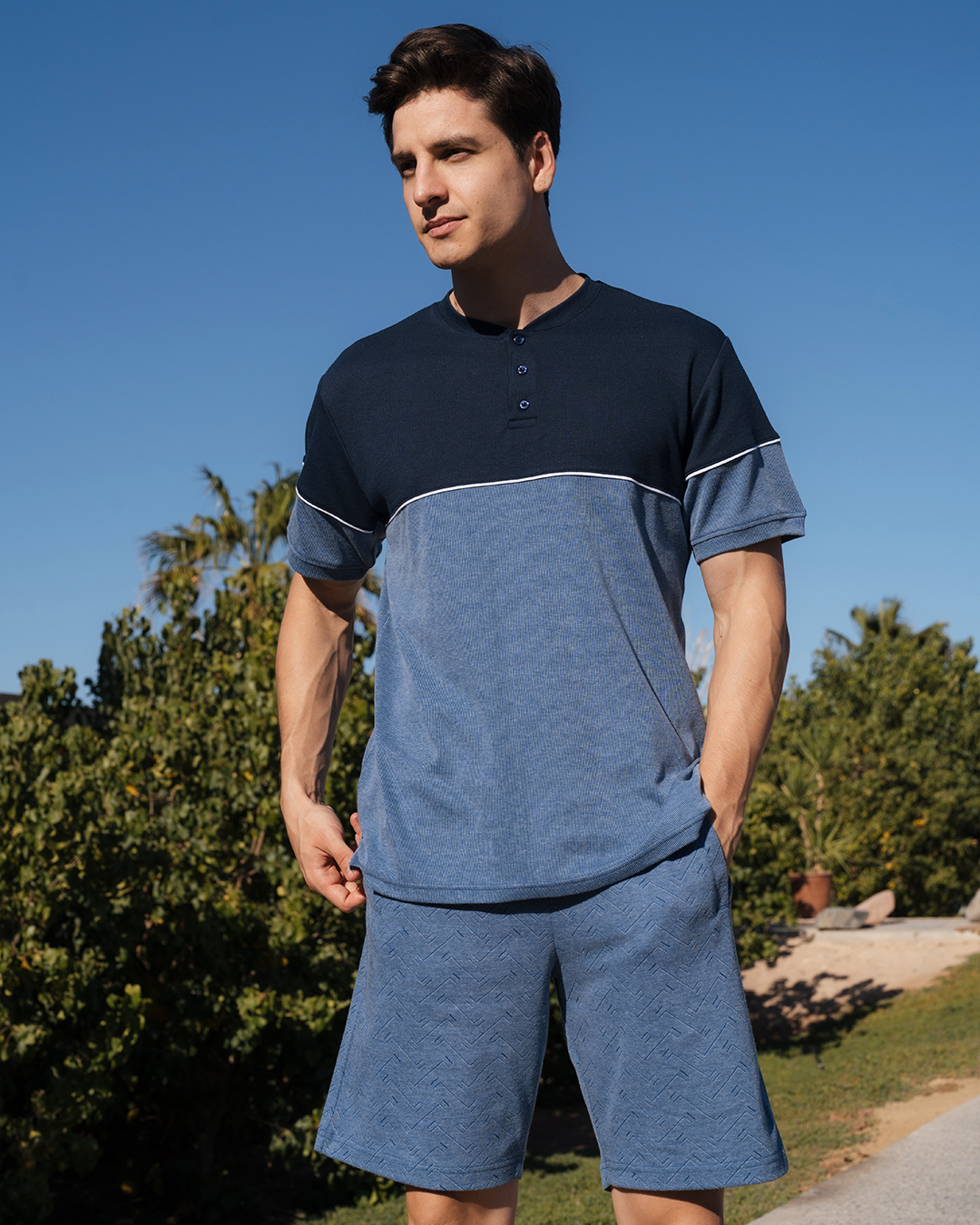 Jacquar Lines Men's pajamas with half sleeves and shorts