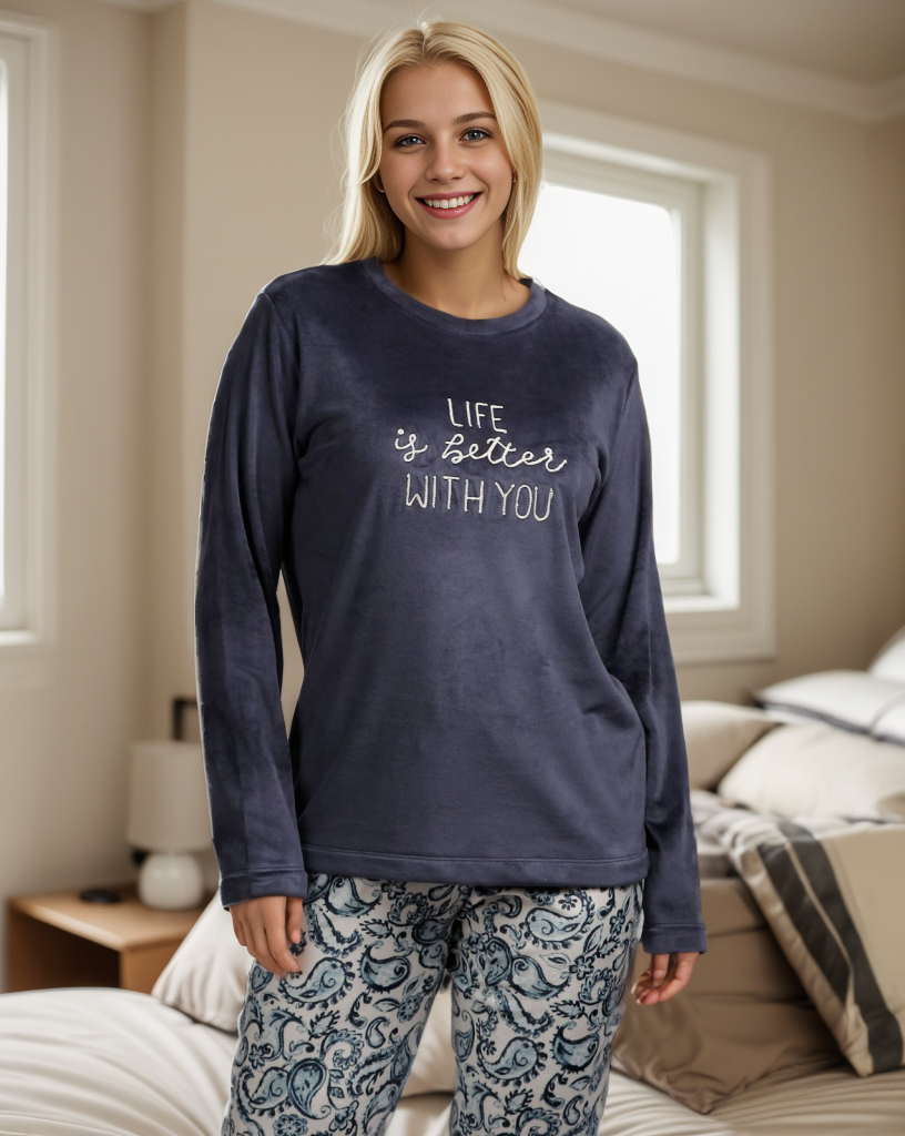 life is better with you Women's pajamas with printed embroidery