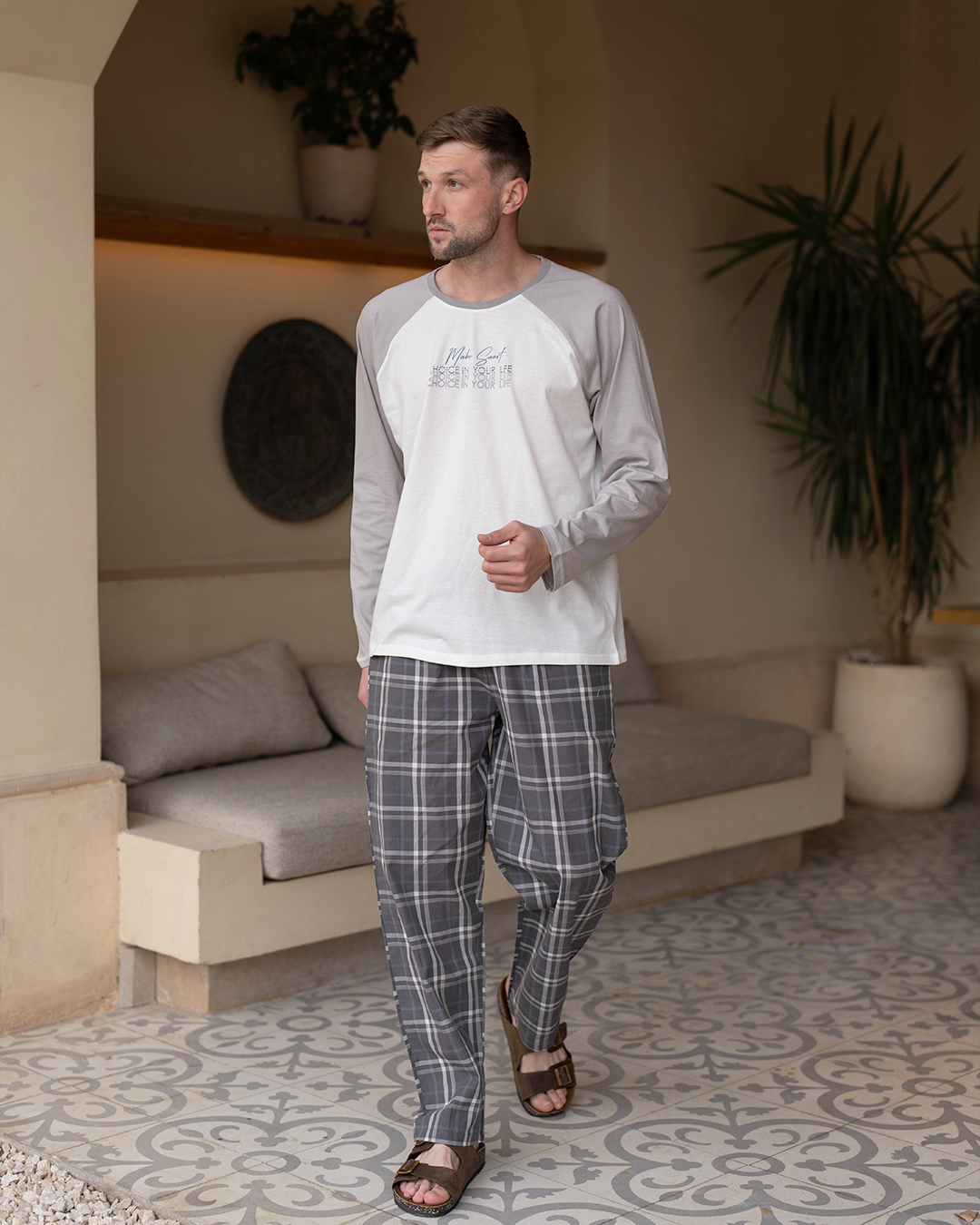 Make smart choices Men's pajama top * solid check pants