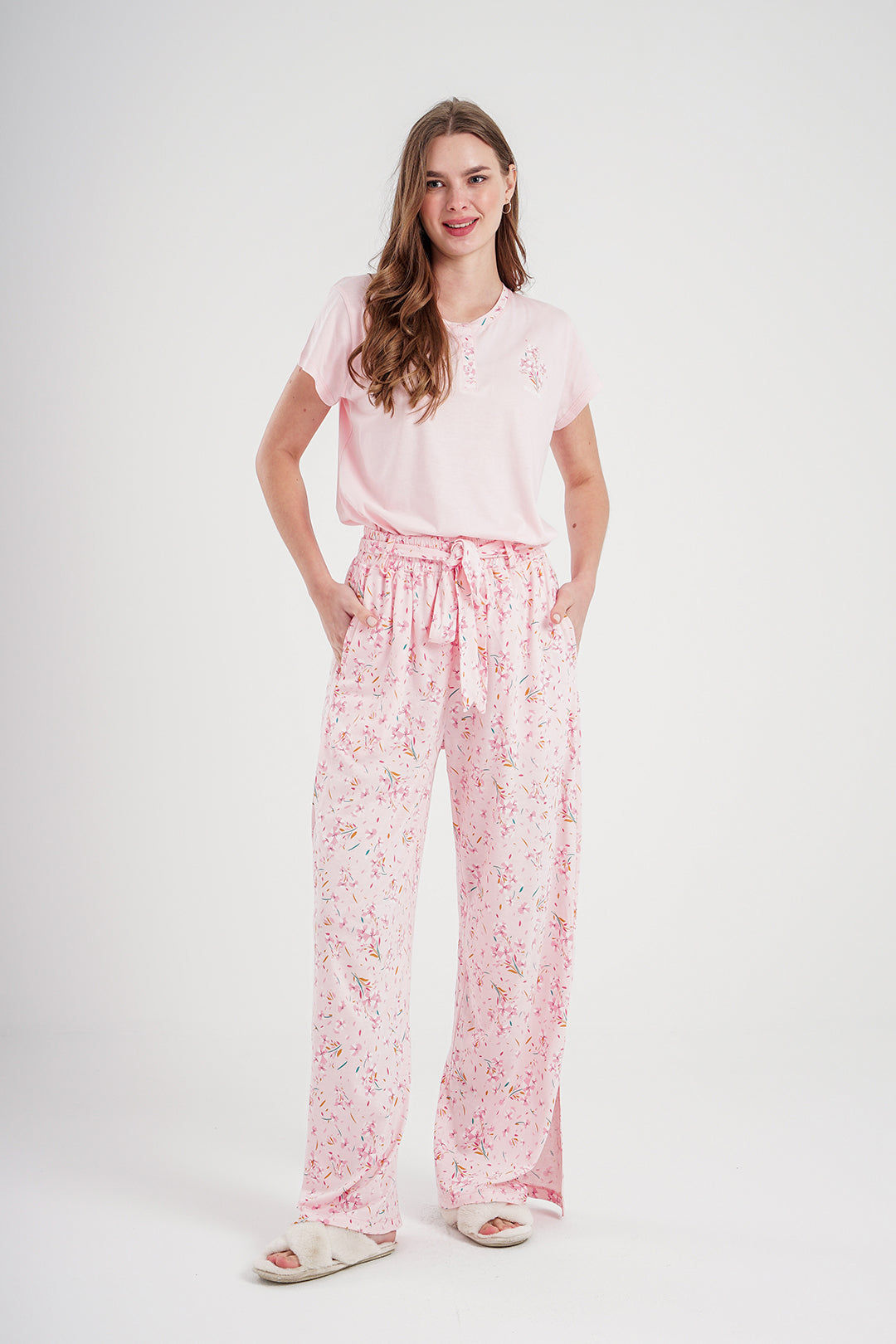 Women's pajamas with floral printed modal pants