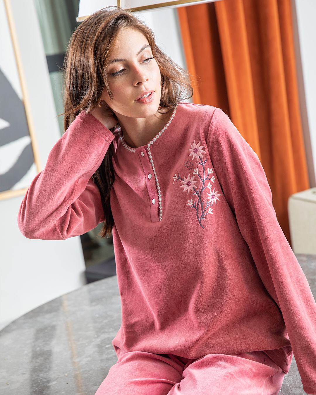 Women's pajamas, velvet, round neck, with Jabir Ali Al-Mard, embroidered with branches