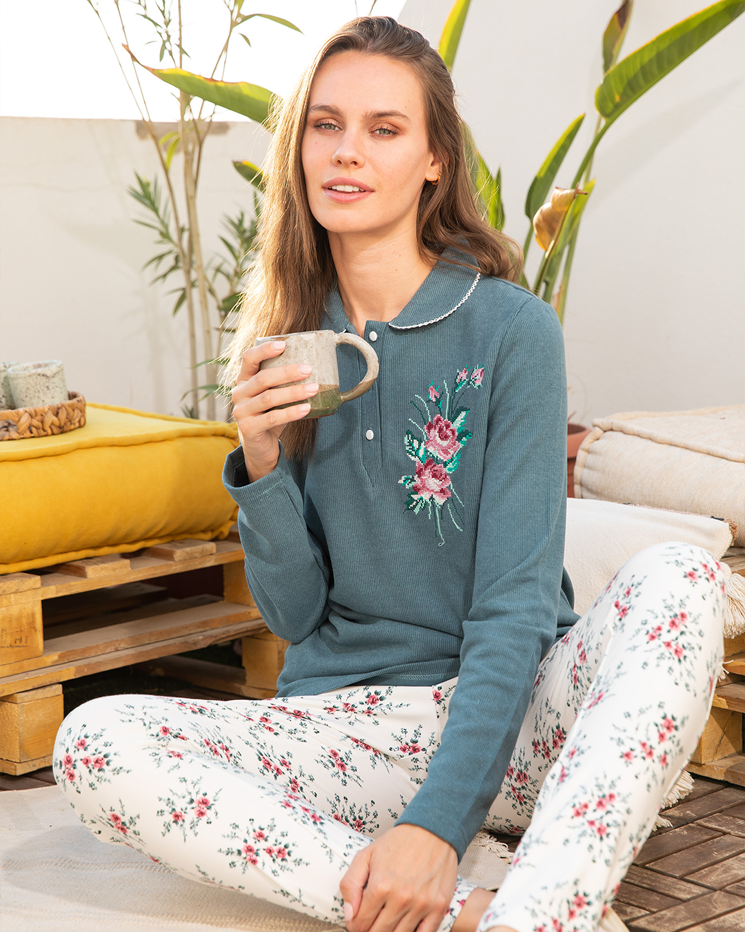 Pajamas for women, cashmere, cool and embroidered, with Milton pants