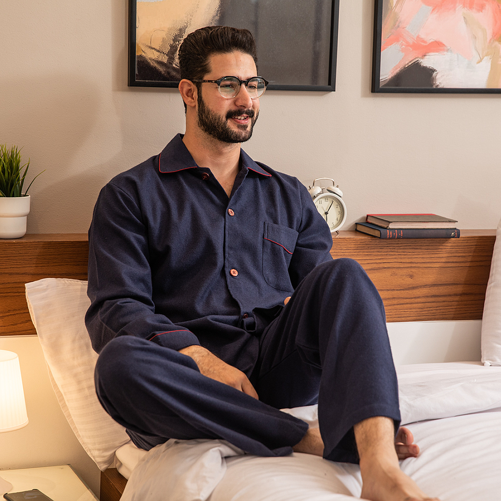 Plain classic men's pajamas